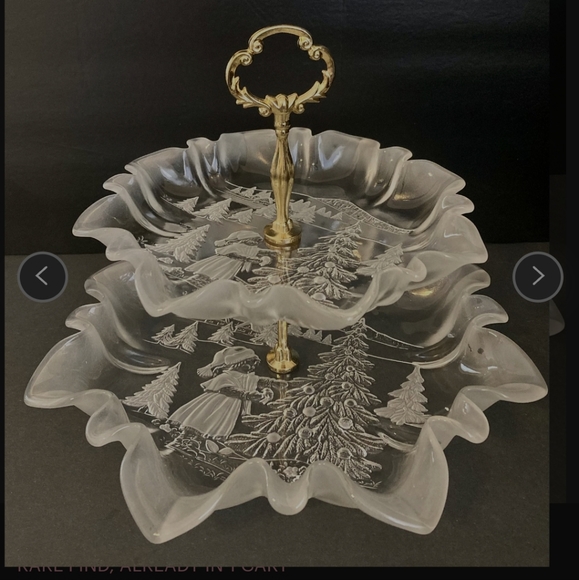 Gorgeous glass 2 tier tray - Picture 3 of 3